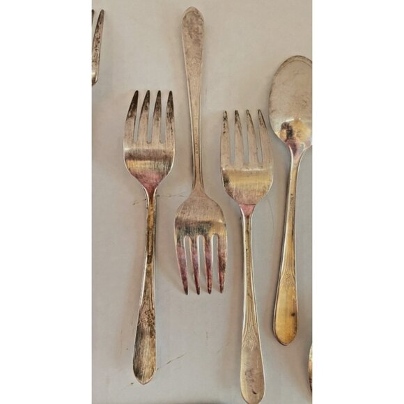 Mary Lou Devonshire 1928 Silverplate Flatware Lot 27pc Tarnished Patina Vintage - Picture 3 of 9